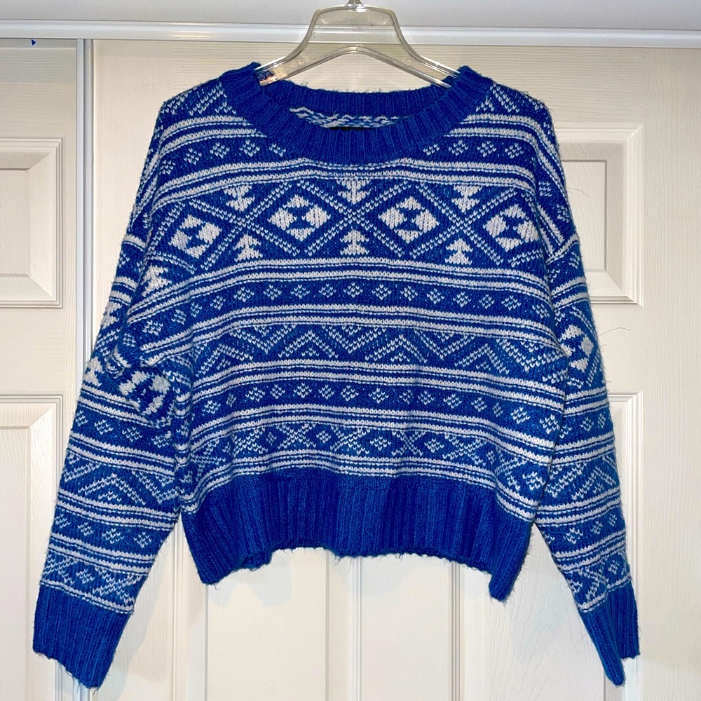American Eagle Woman’s Sweater